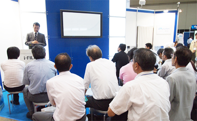 ブースではミニセミナーが随時行われています