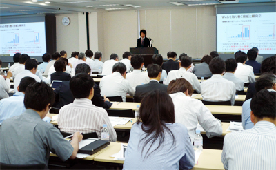 弊社取締役COOの高橋則行による講演の模様