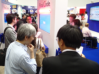 盛況なブース風景（2）